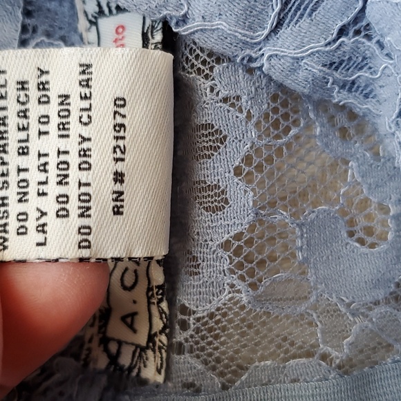 A Calin by Flying Tomato lace blouse - Picture 4 of 4